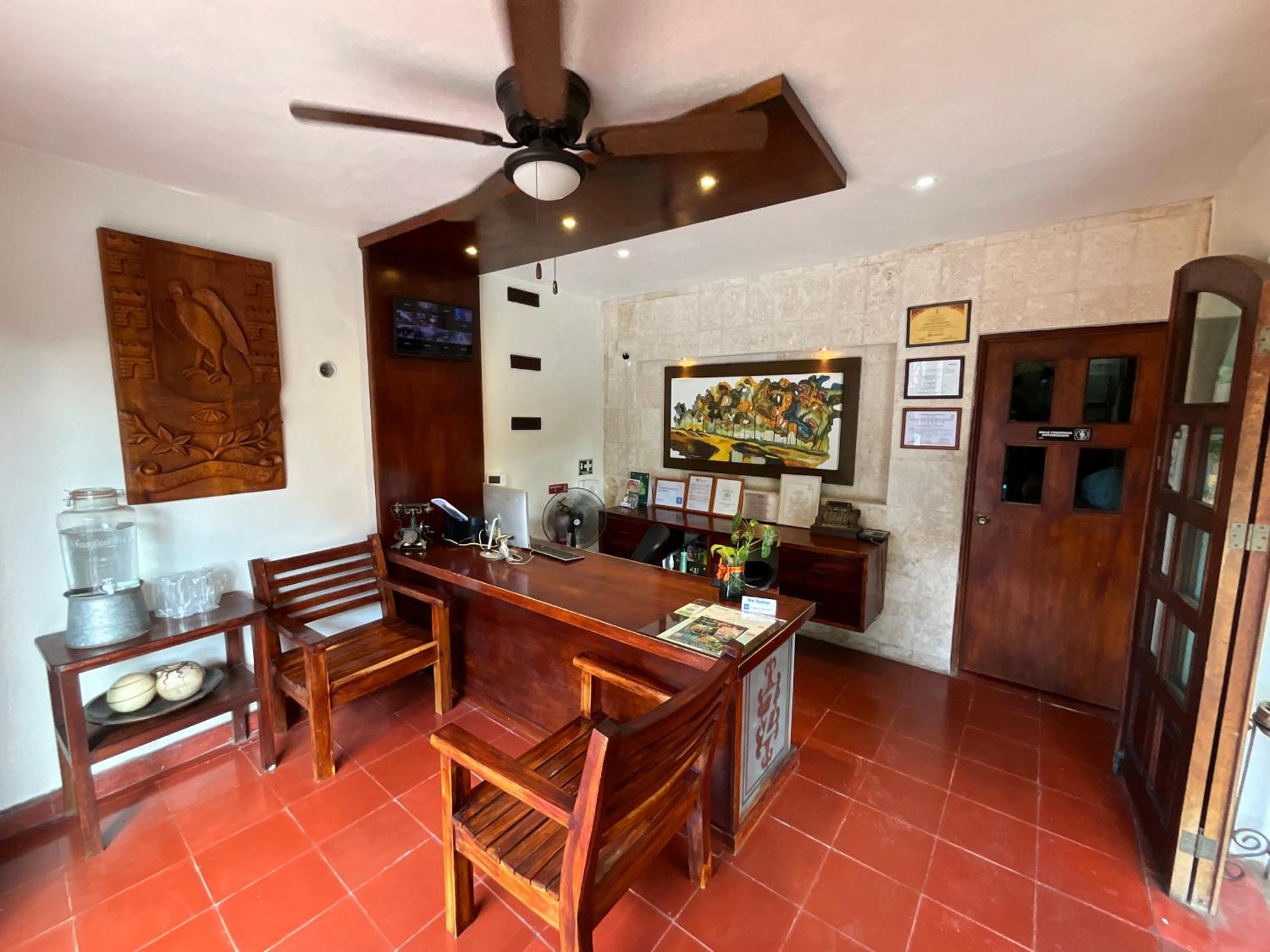 El Zaguan Colonial By Guruhotel 巴利亚多利德 外观 照片