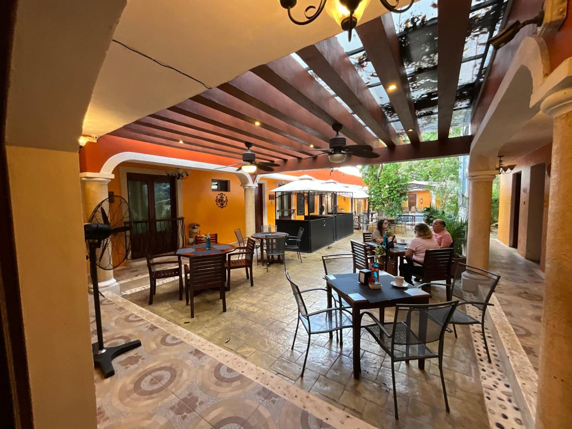 El Zaguan Colonial By Guruhotel 巴利亚多利德 外观 照片