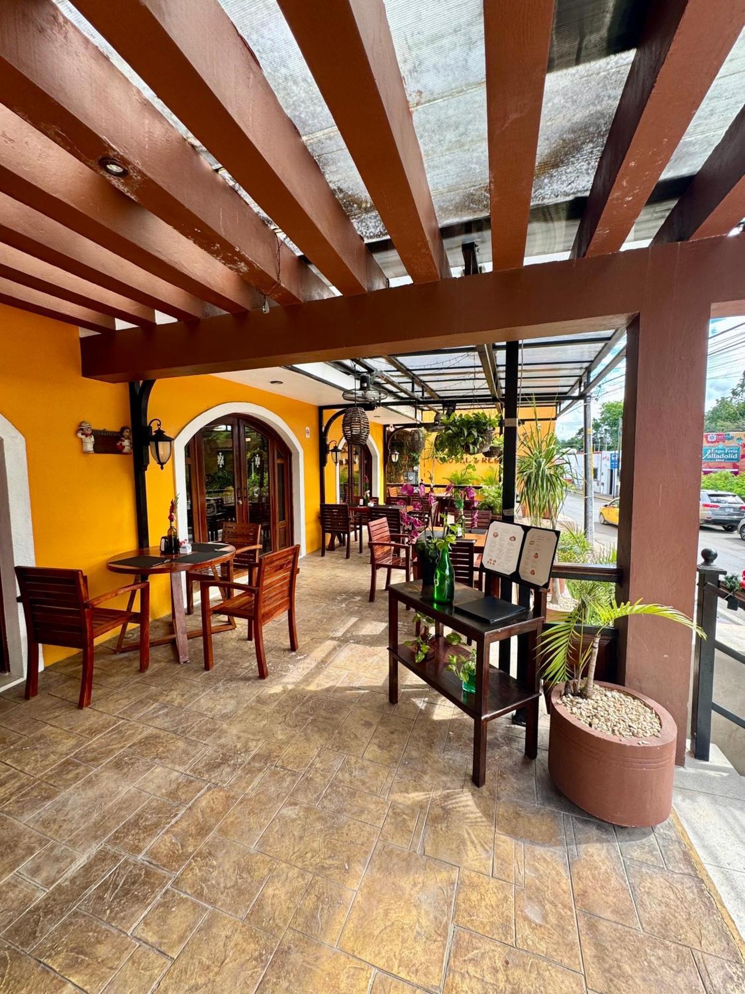 El Zaguan Colonial By Guruhotel 巴利亚多利德 外观 照片