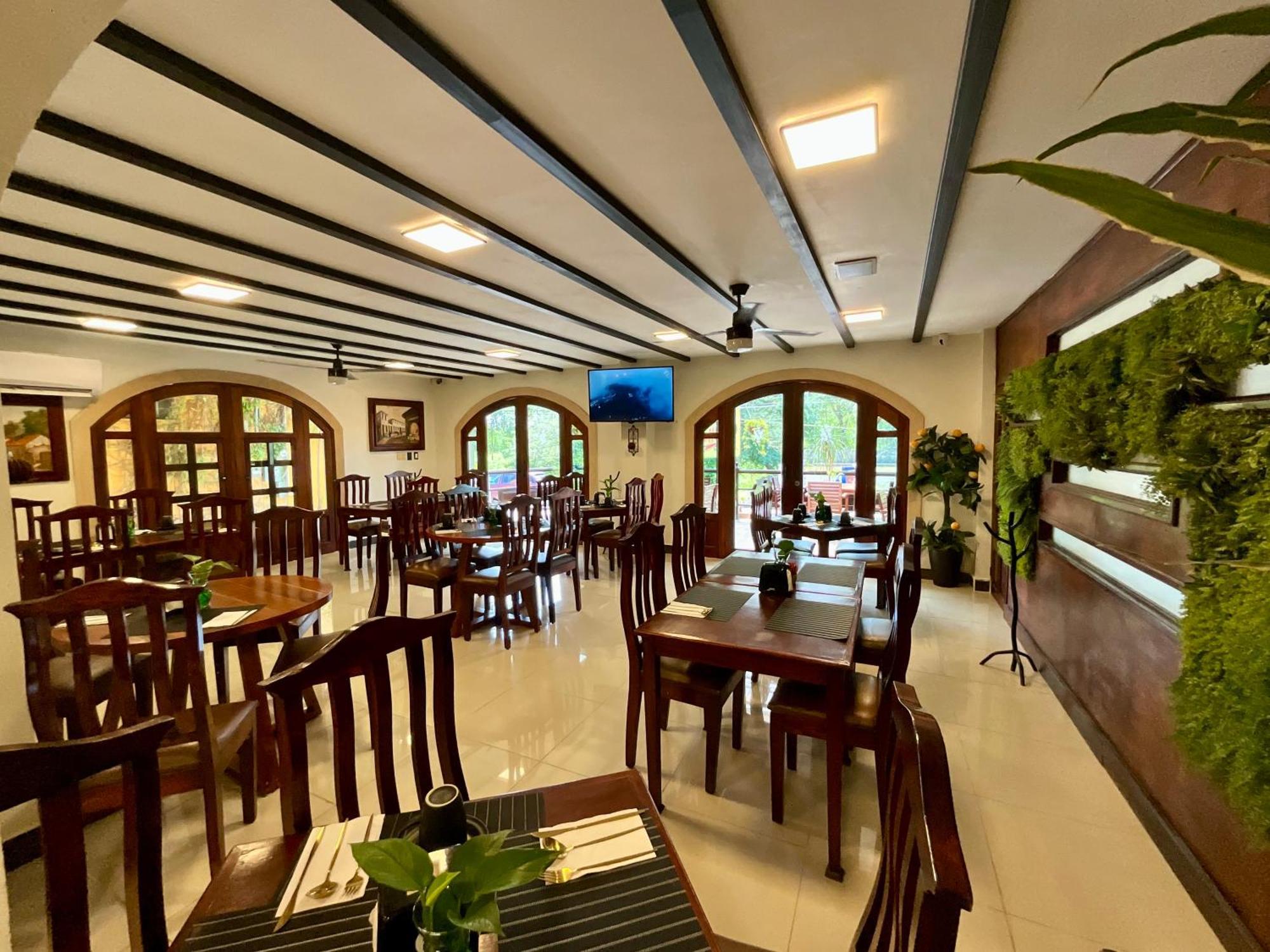 El Zaguan Colonial By Guruhotel 巴利亚多利德 外观 照片