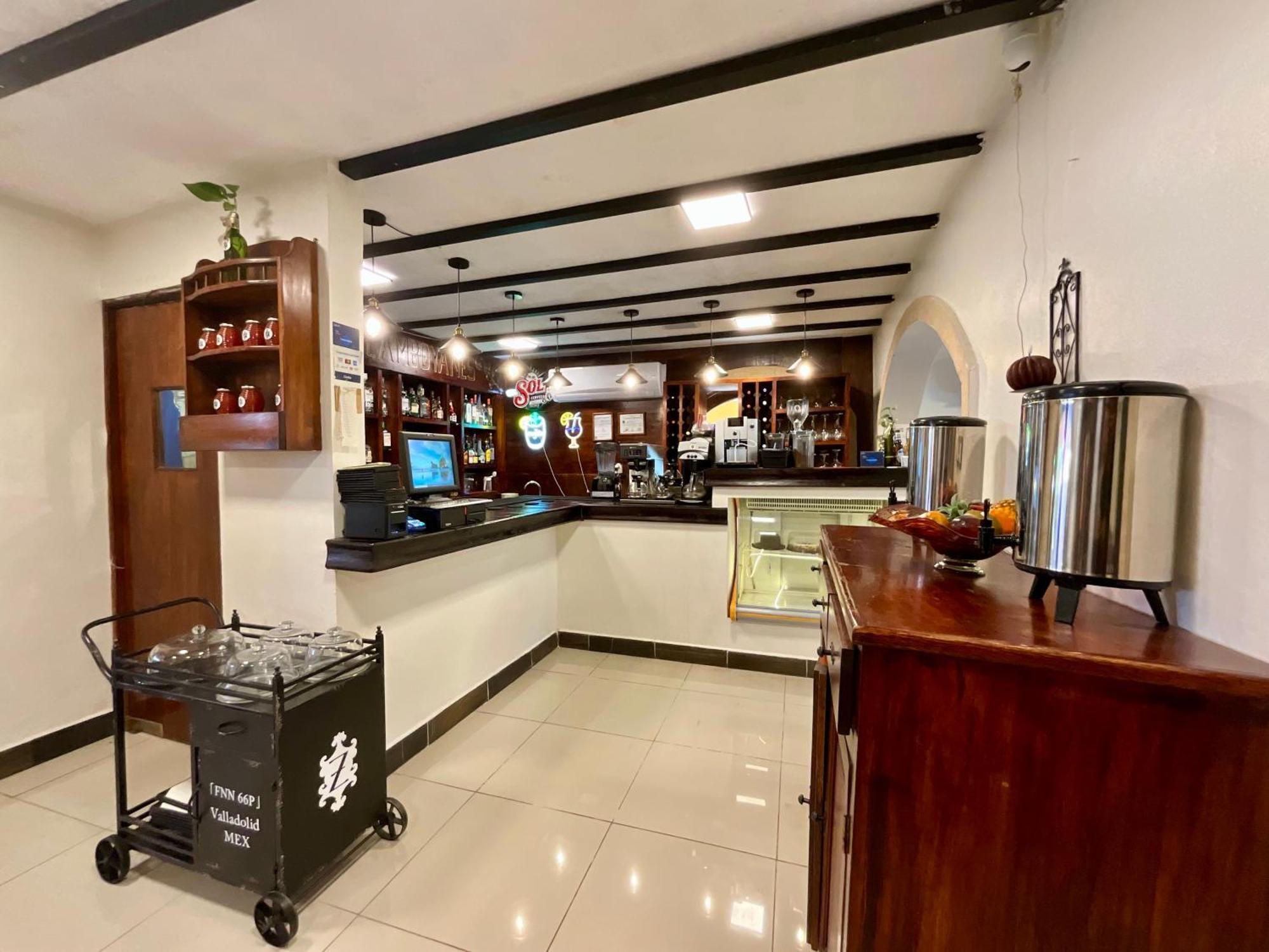 El Zaguan Colonial By Guruhotel 巴利亚多利德 外观 照片