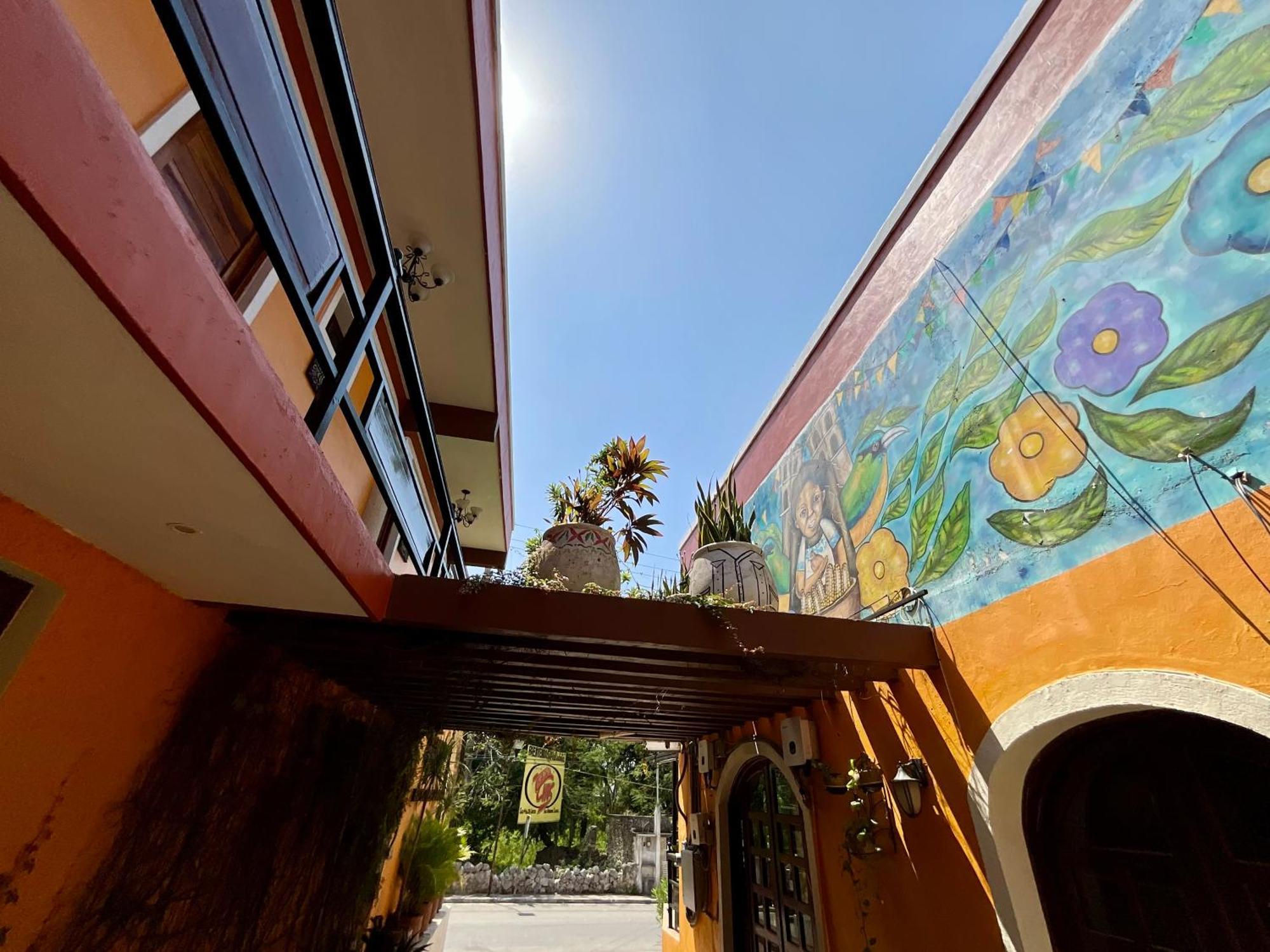 El Zaguan Colonial By Guruhotel 巴利亚多利德 外观 照片