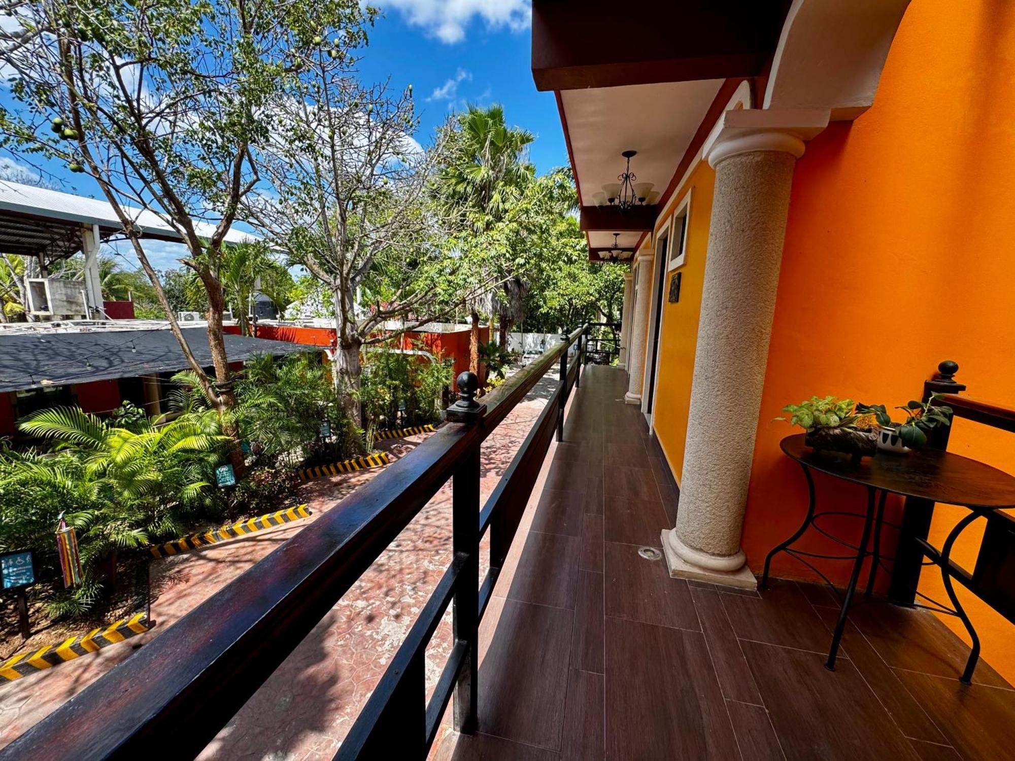 El Zaguan Colonial By Guruhotel 巴利亚多利德 外观 照片